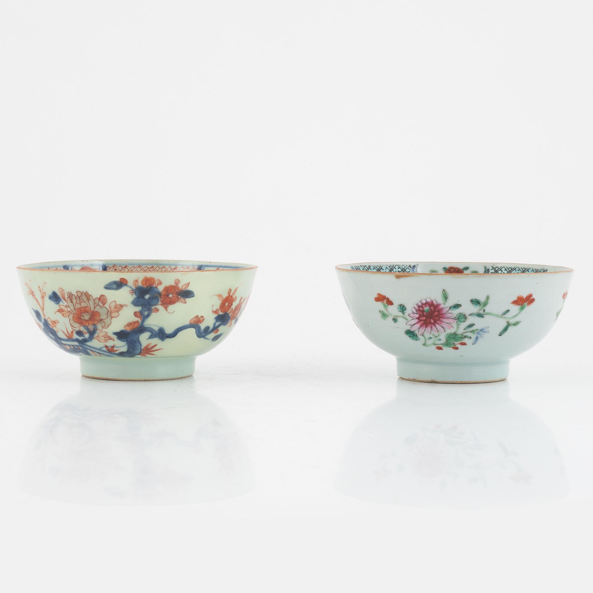 Spilkumar / skålar, två stycken, porslin, Kina, Qingdynastin, Qianlong (1736-95).