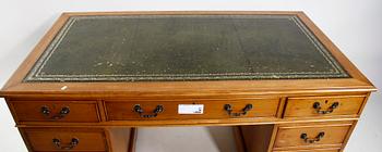 SKRIVBORD, engelsk stil.