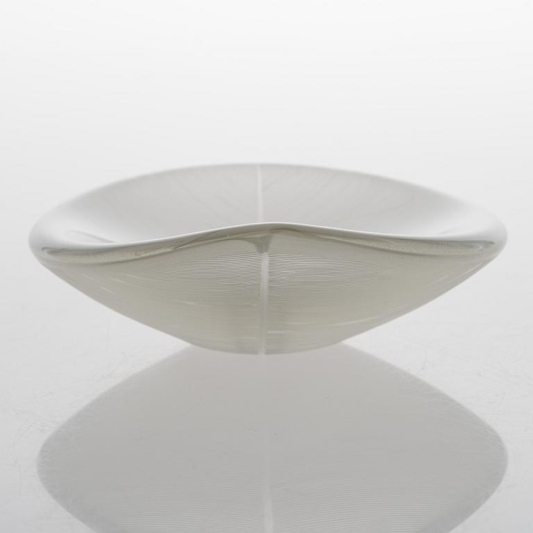 TAPIO WIRKKALA, A '3337' glass bowl, signed Tapio Wirkkala Iittala -58.