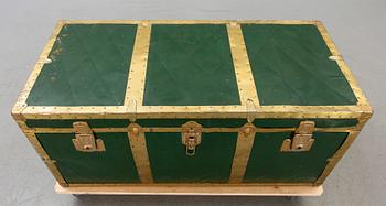 An Italian mid 1900s trunk.