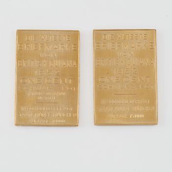 PLAKETTER, 2 st, guld, Tyskland, 1900-talets andra hälft, vikt 20 g.