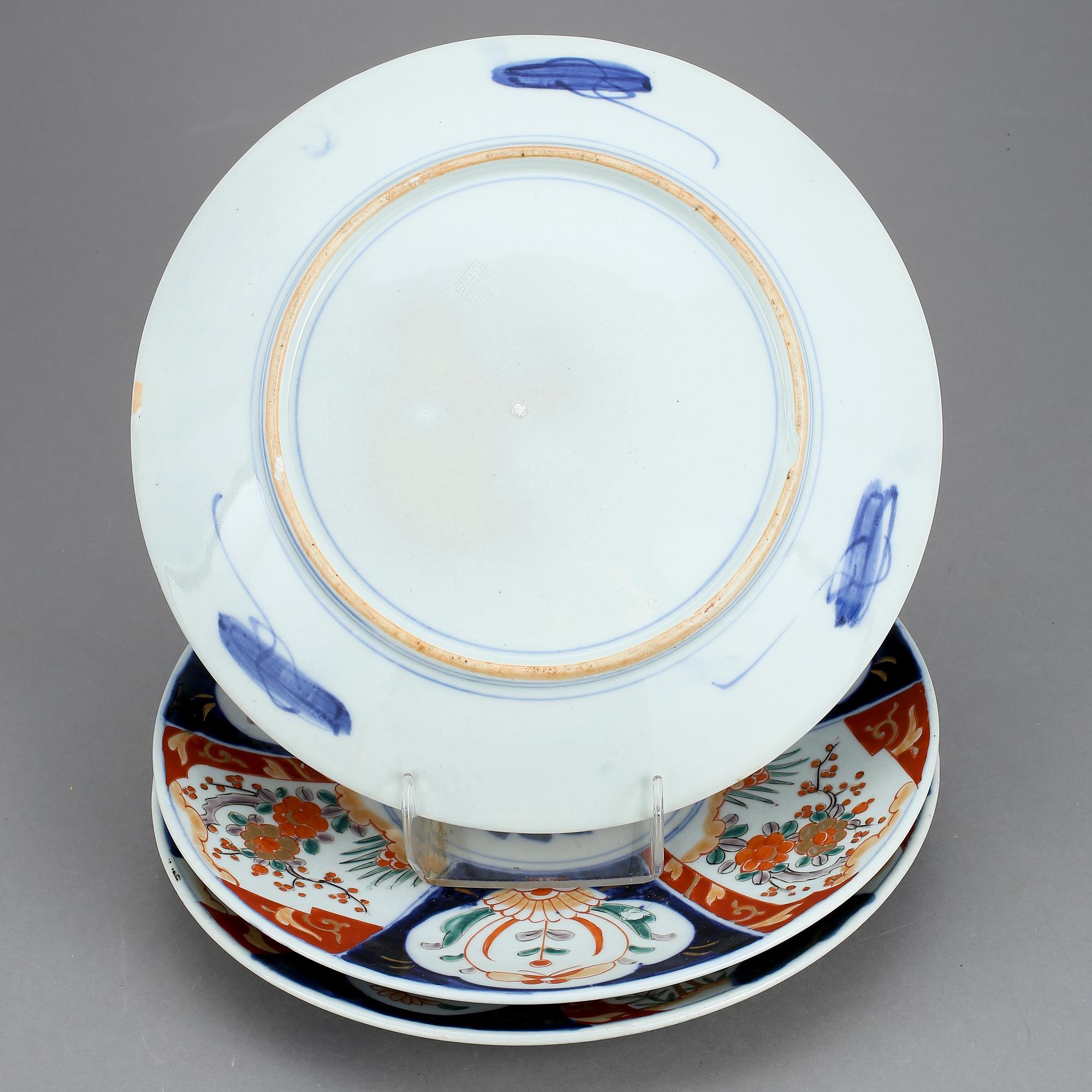 FAT, 3 st. Imari, Japan, 1900-talets mitt.