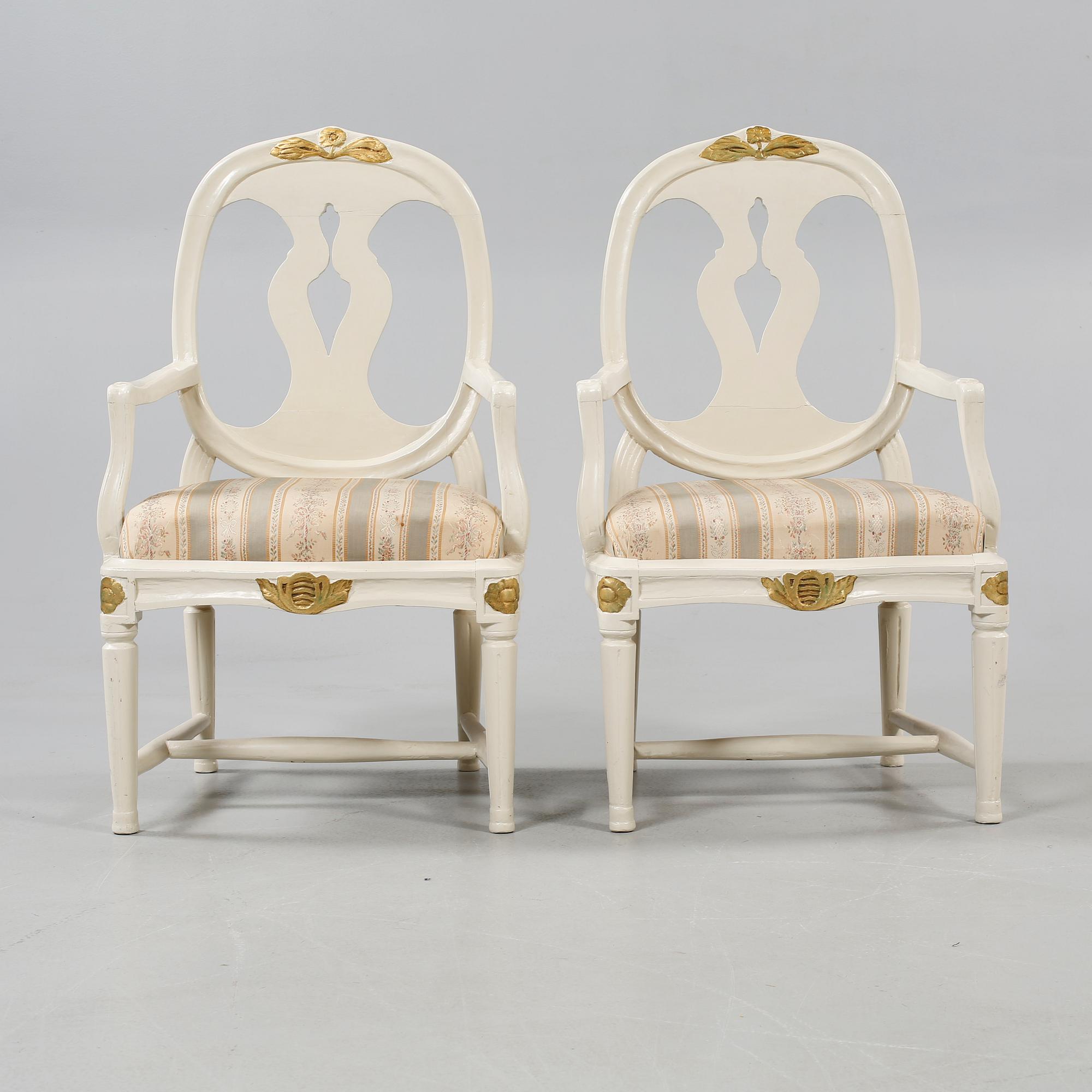 KARMSTOLAR, ett par, sk "Svenska modellen", 1800-tal.