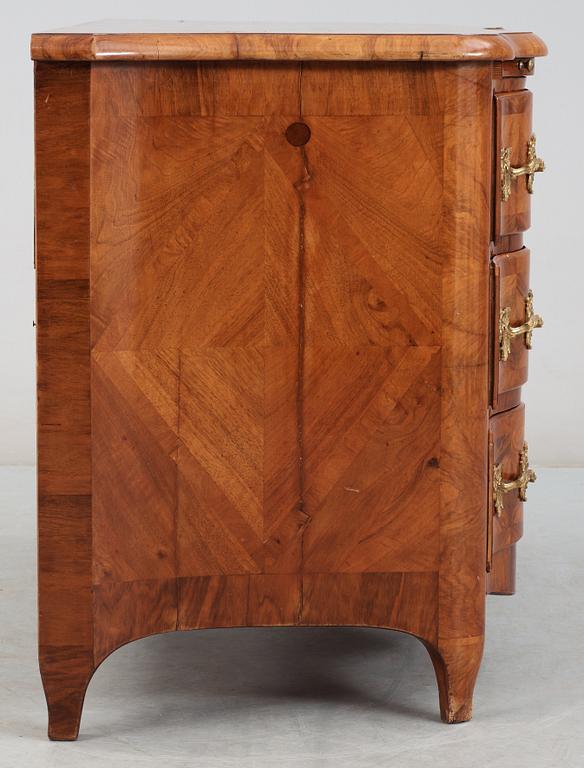 BYRÅ, tillskriven Johan Hugo Fürloh (mästare i Stockholm 1724-1745). Senbarock.