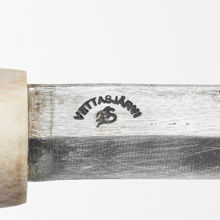 Bengt Olaf Unga, half-horn knife, signed.