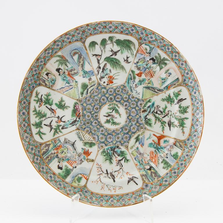 A Chinese Canton enamelled tray and plate, late Qing dynasty.