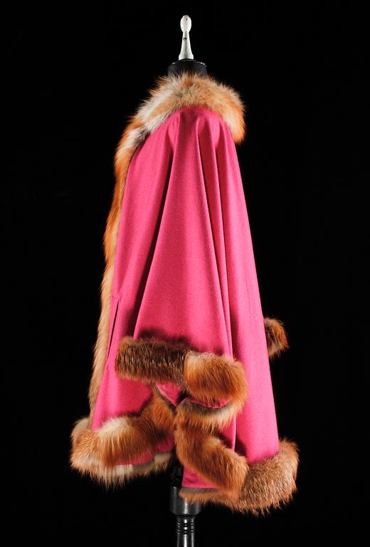 A cerise/purple cape with fur by Amoress.