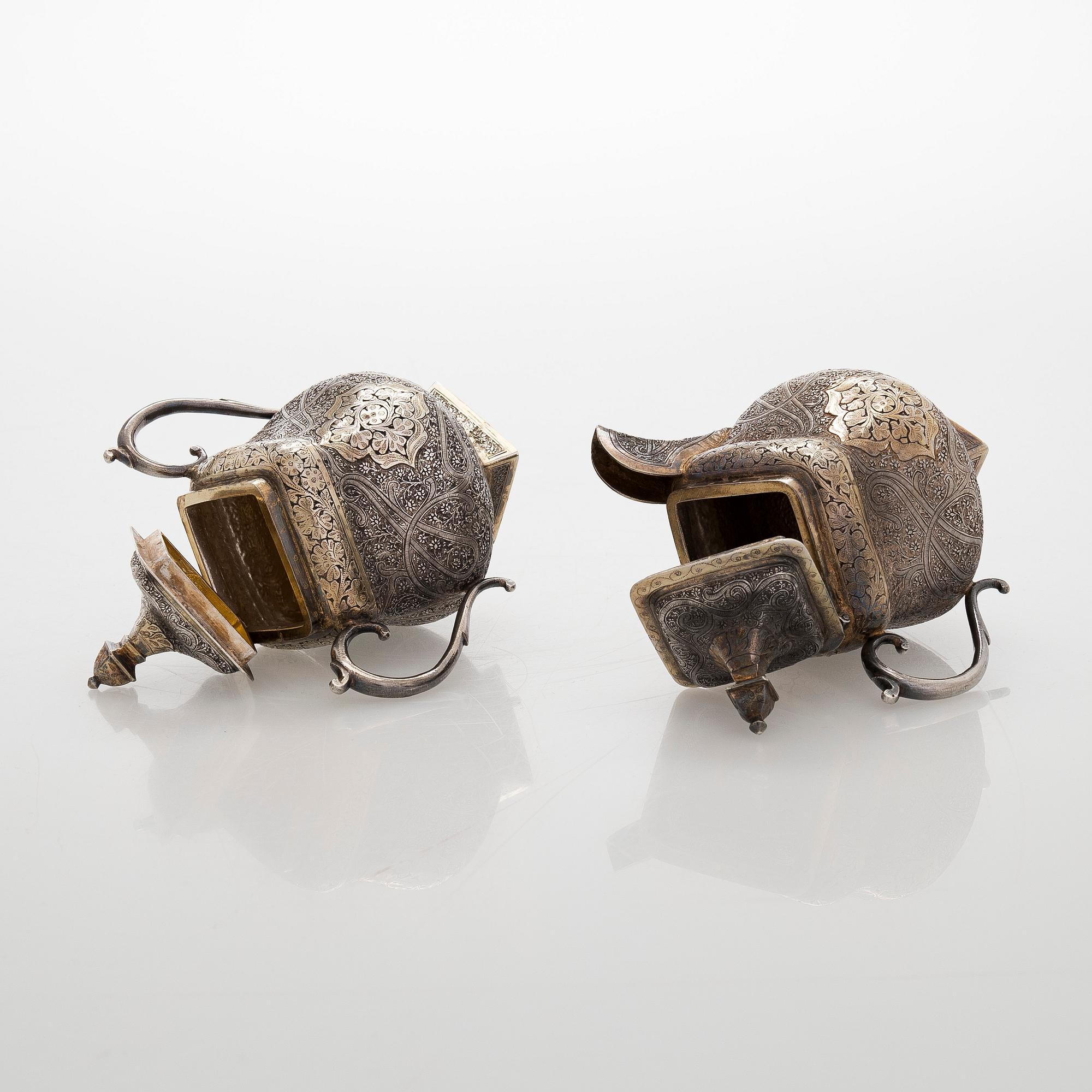 Teekalusto, 3 osaa, hopeaa, osittain kullattu, suomalaiset tarkastusleimat 1967.