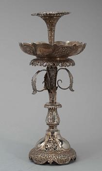 BORDSDEKORATION, silver, 1900-tal. Tot. vikt ca 743g.