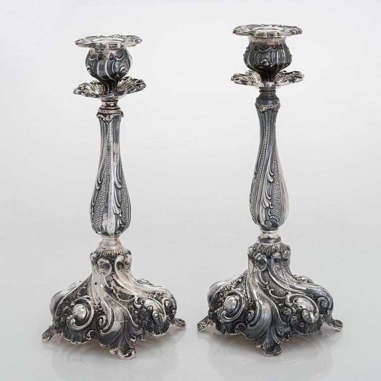 Two similar silver candel holders, Finnish control marks by O. Aikala & Co, Helsinki 1971 and 1973.