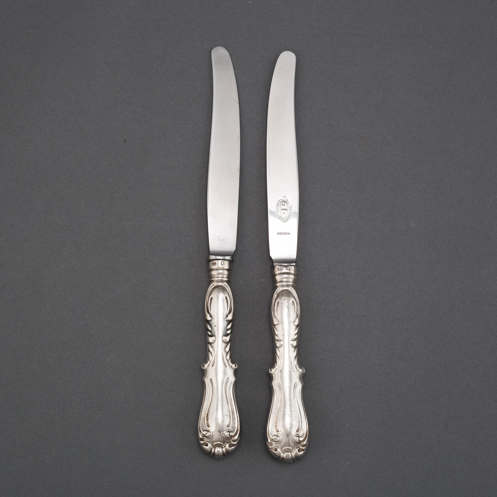 10 Swedish silver dinner knives, model Prins Albert, mark of G Möllenborg, Stockholm circa 1860.