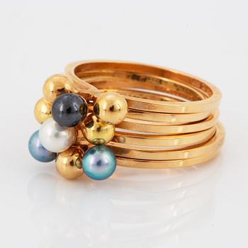 THERESIA HVORSLEV, six gold rings with cultured pearls.