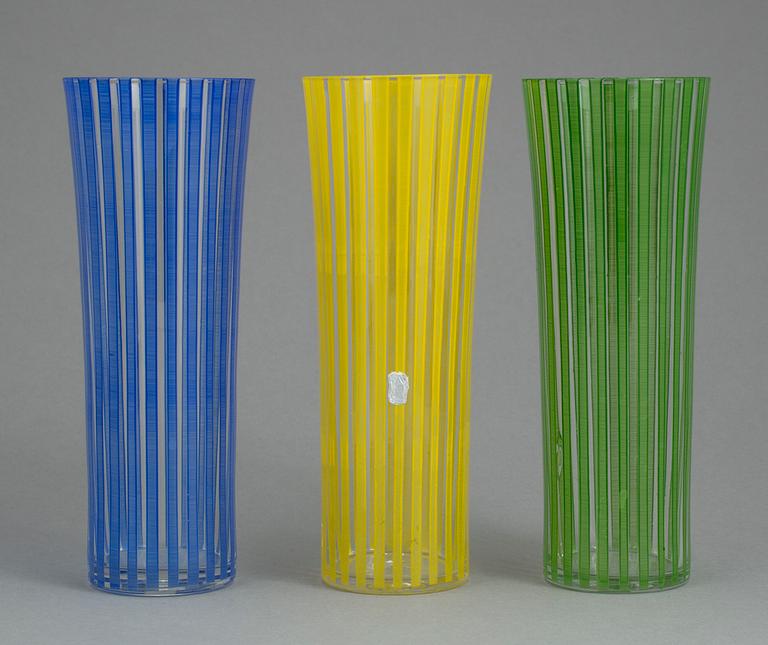 SERVISDELAR, 9 st, glas, "Strikt", Bengt Orup, Johansfors. Formgivna 1952.