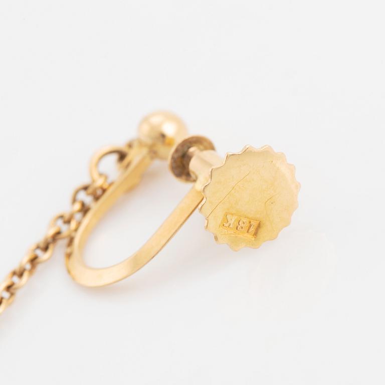 Liisa Vitali, 18K gold earrings and pendant with chain.