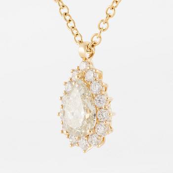 Necklace 18K gold with drop-shaped diamond.