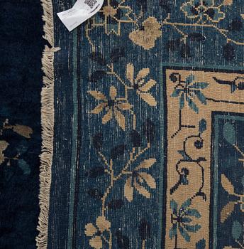 MATTA, semiantik, Kina, ca 342 x 269 cm.