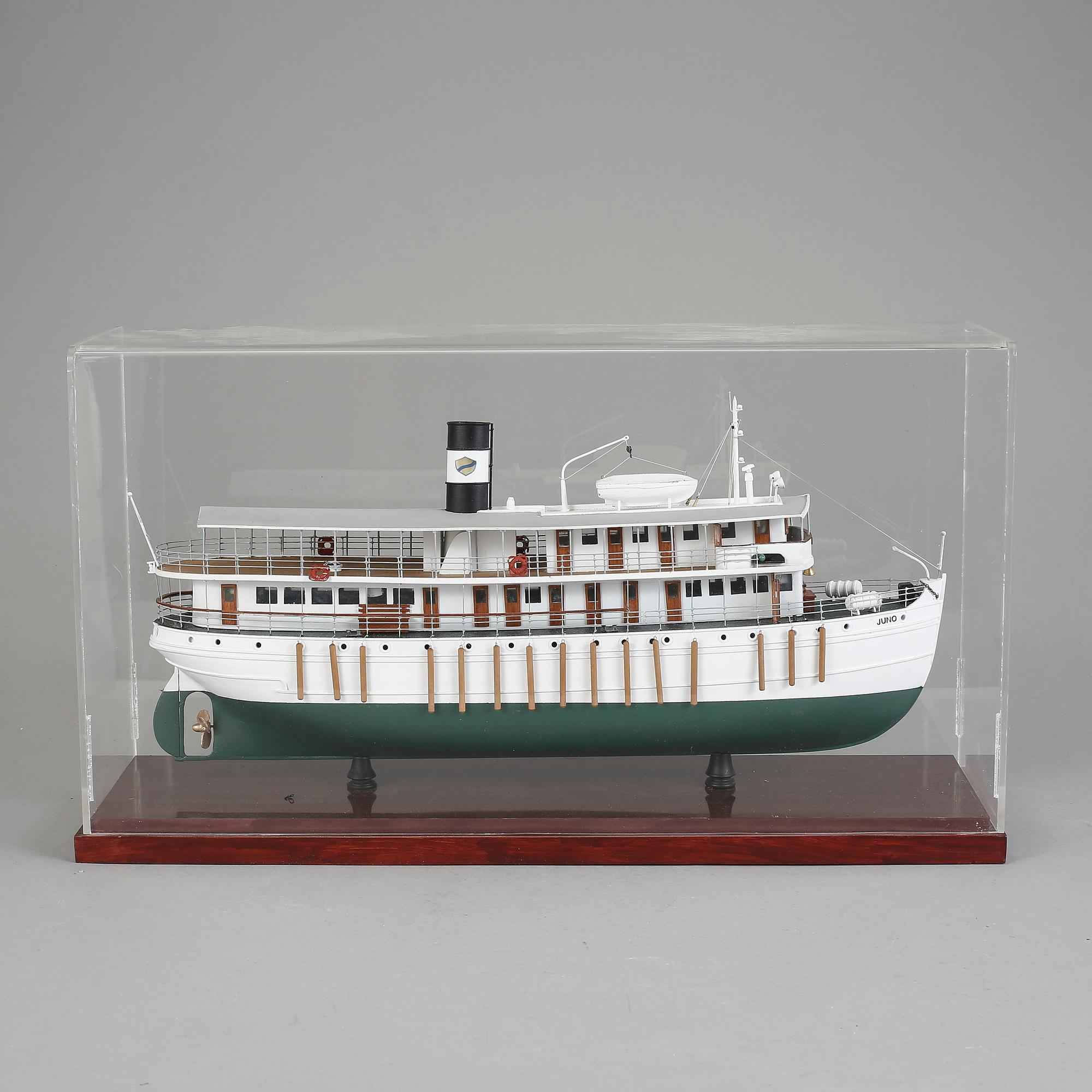 FARTYGSMODELL, 2000-tal. Föreställande Juno, i trafik på Göta Kanal.