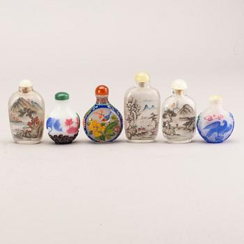 A set of 11 Chinese late Qing glass snuff bottles.