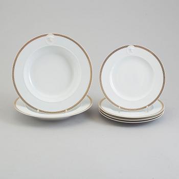 TALLRIKAR & ASSIETTER, 2 + 4, porslin, Médaillon Méandre d'Or, Ikarus, Versace för Rosenthal.