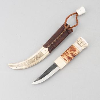 Per Erik Nilsson, a reindeer horn knife.