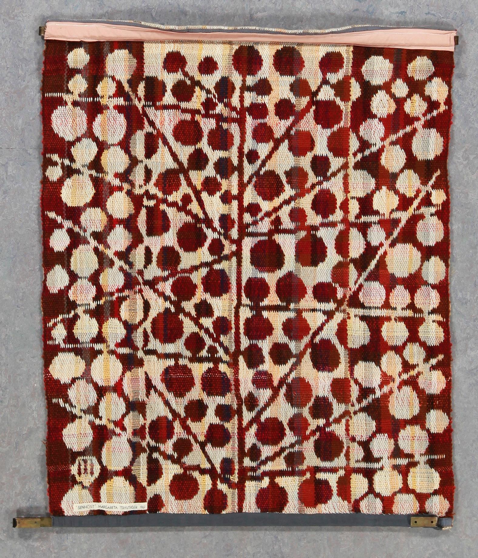 TEXTILIER, 2 st, monogramsignerade MT (Margareta Treutiger), daterade 1961, 108x89 cm resp 110x85 cm.