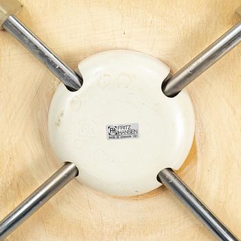 Arne Jacobsen, stolar, 8 st, "Sjuan", Fritz Hansen, Danmark, 1981.