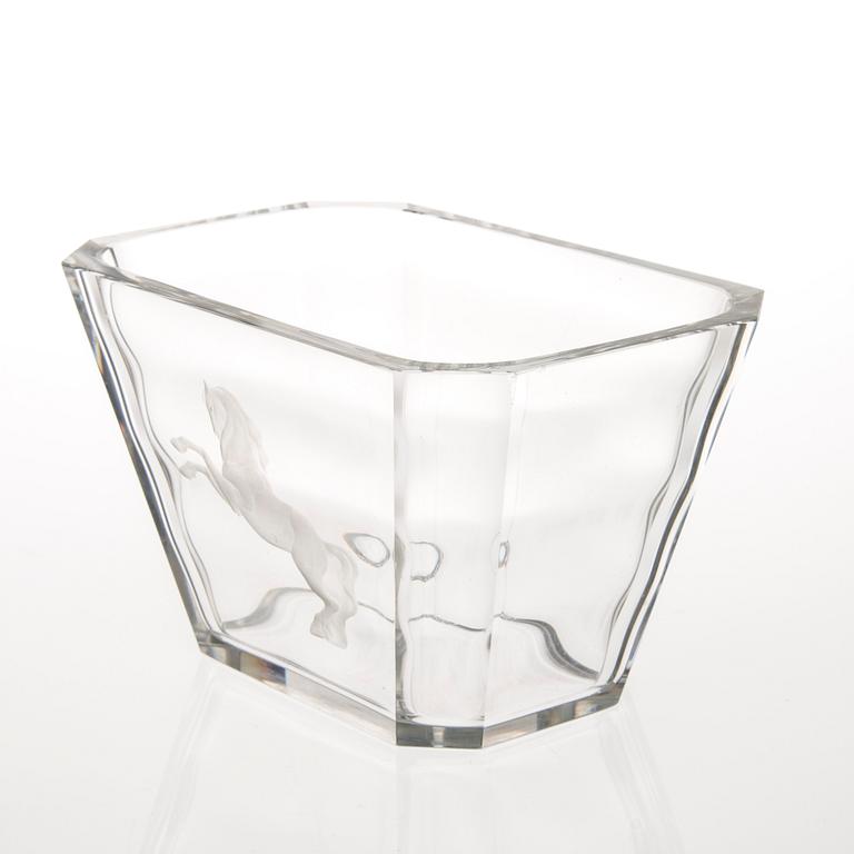 SKÅL, glas, Vicke Lindstrand,  Orrefors 1935.