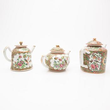 A set of porcelain, 5 pieces, China, Canton, 19th century.