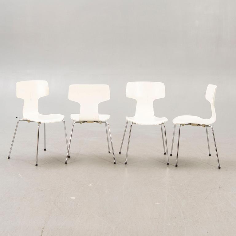 Arne Jacobsen, stolar, 4 st, "T-stolen/Hammarstolen" för Fritz Hansen Danmark, 1900-talets slut.