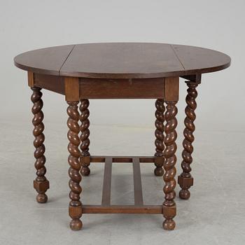 A first half of the 19th century gate leg table.