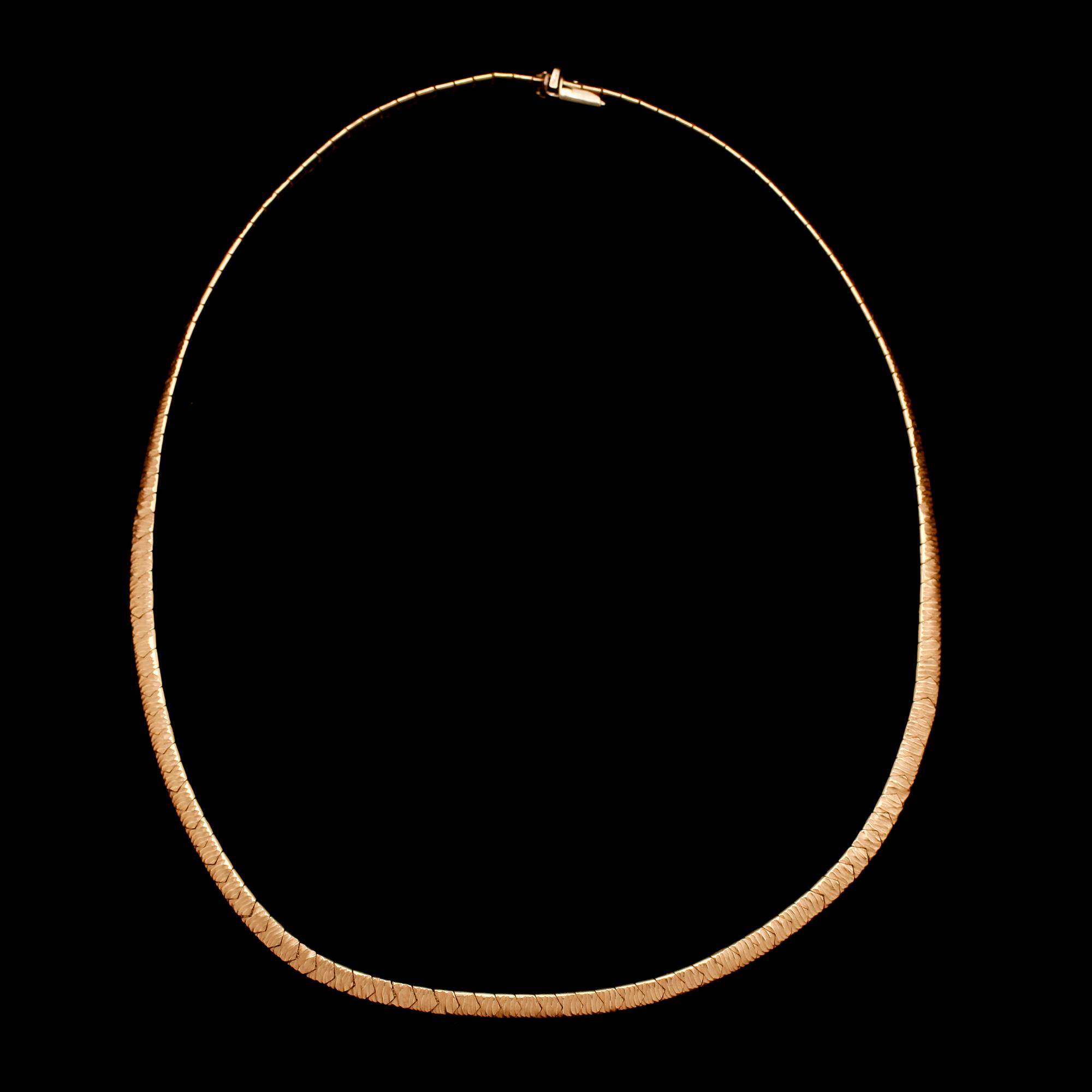 COLLIER, 18 k guld. Vikt ca 29 g.
