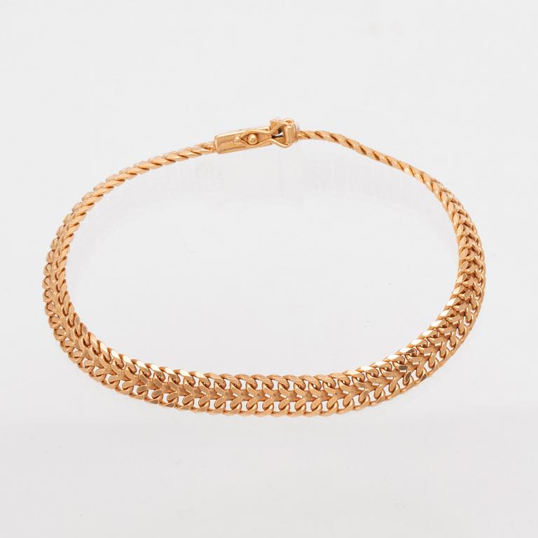 An 18K gold bracelet by Balestra.