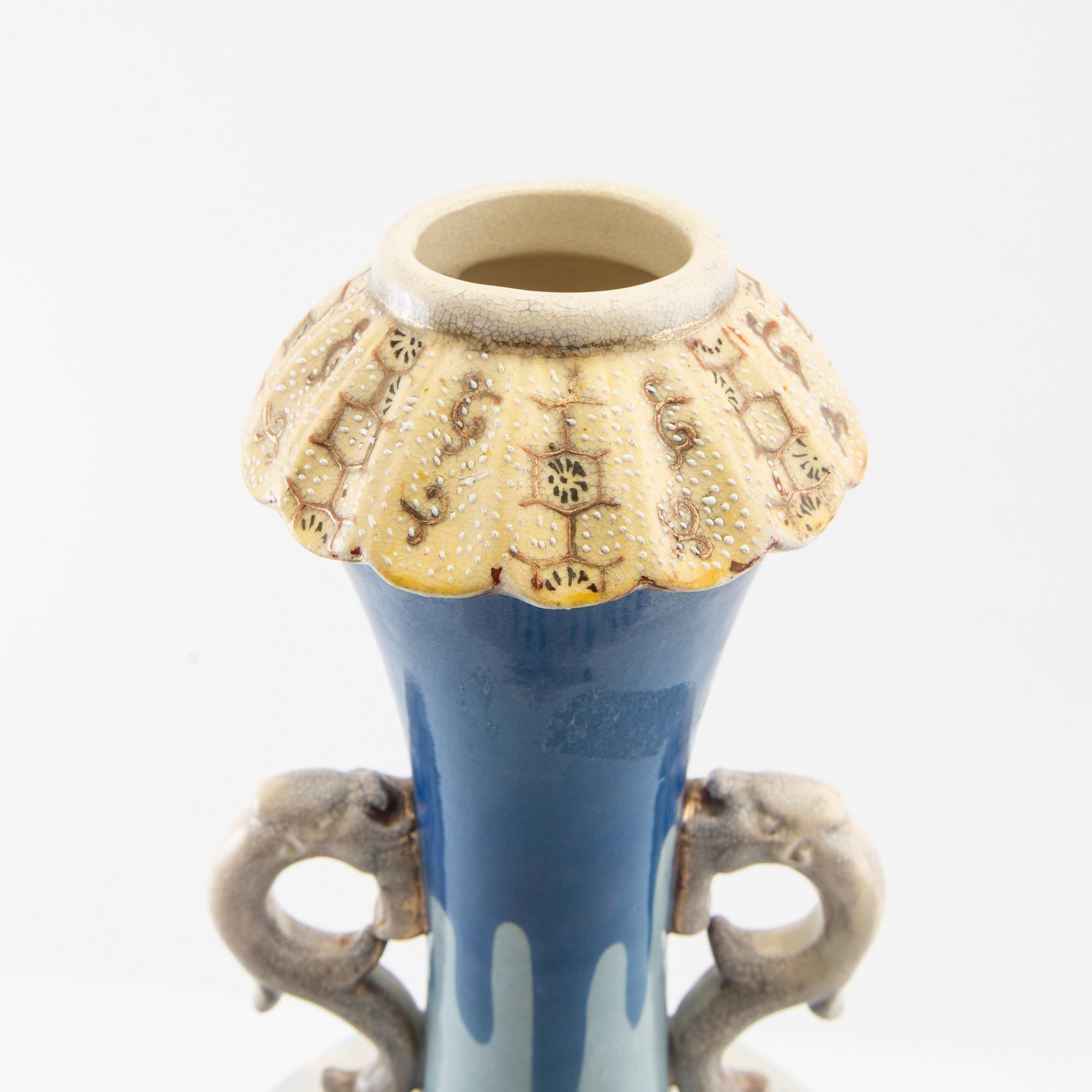 Vase, Satsuma. Japan, early 20th century.