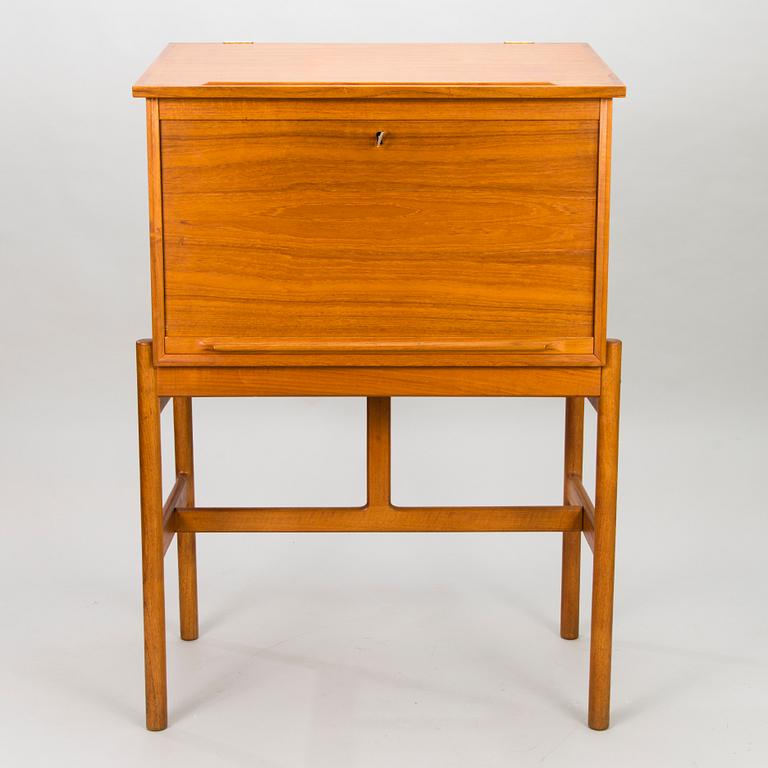 ARNE WAHL IVERSEN, A mid-20th-century teak secretaire, model 67, for Vinde Möbelfabrik, Denmark.