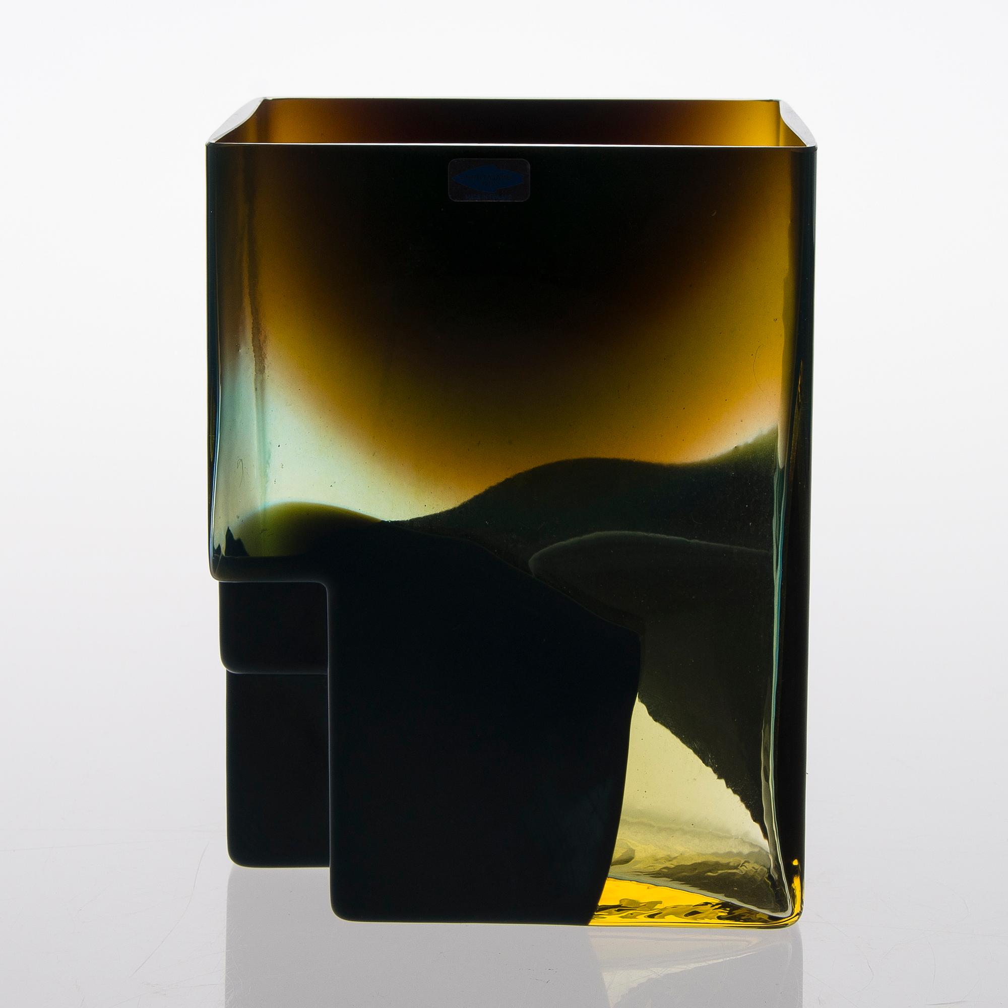A 1980s glass vase signed Novart-maljakko 16. Oiva Toikka Nuutajärvi Notsjö.