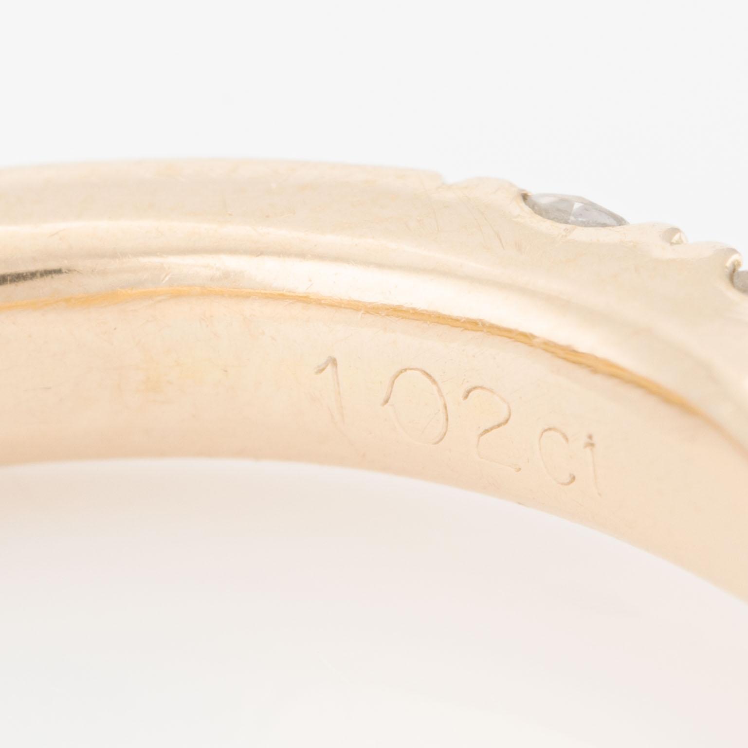 Ring, 18K gold with brilliant-cut diamonds.