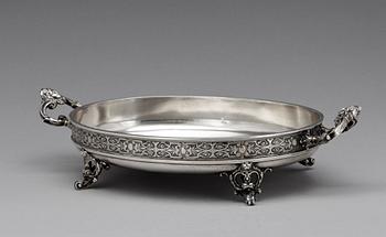 SKÅLFAT, silver, nyrenässans, Lars Larsson & Co, Stockholm 1881. Vikt ca 600 gram.