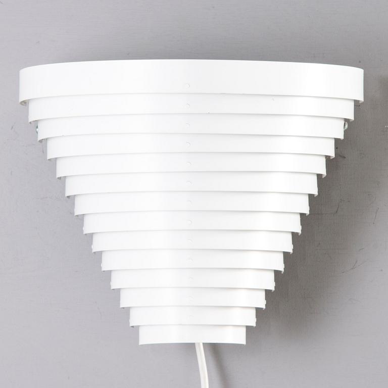 ALVAR AALTO, Wall light model A 910, Artek.