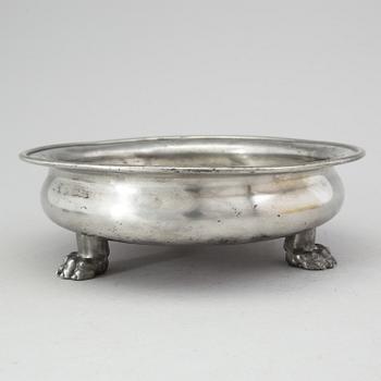 A peuter bowl by Anna Petrus for Firma Svenskt Tenn, 1928.