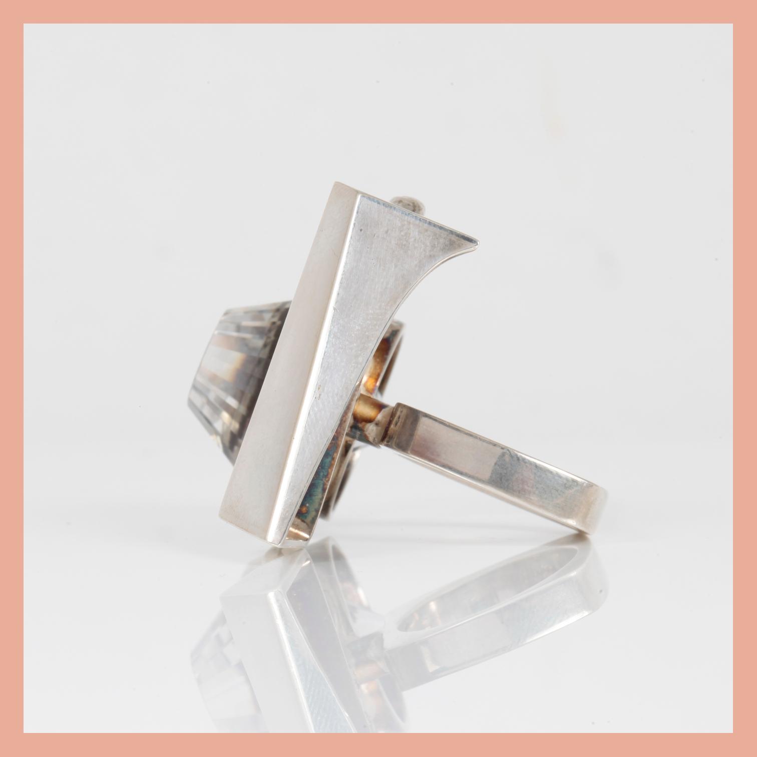 RING, sterling silver med bergkristall, tot ca 27,62 ct, Rolf Karlsson, Grillby, 1982. Total vikt ca 31,09 g.