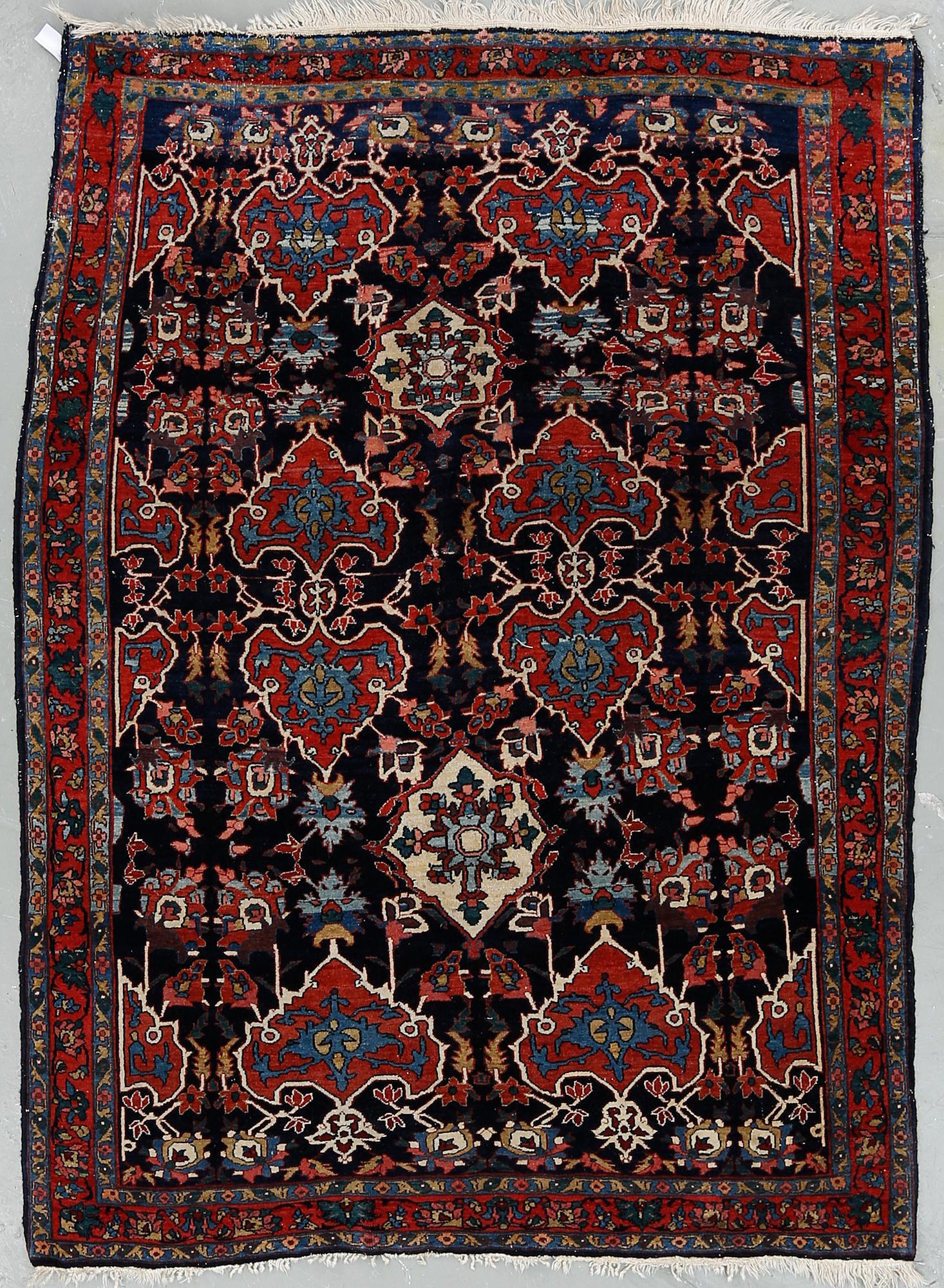 MATTA, semiantik Bidjar. Ca 197x148 cm.