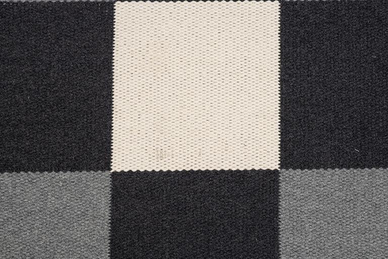 Gunilla Lagerhem Ullberg, matta maskinvävd, "Arkad Checkboard" Kasthall, ca 230 x 160 cm.