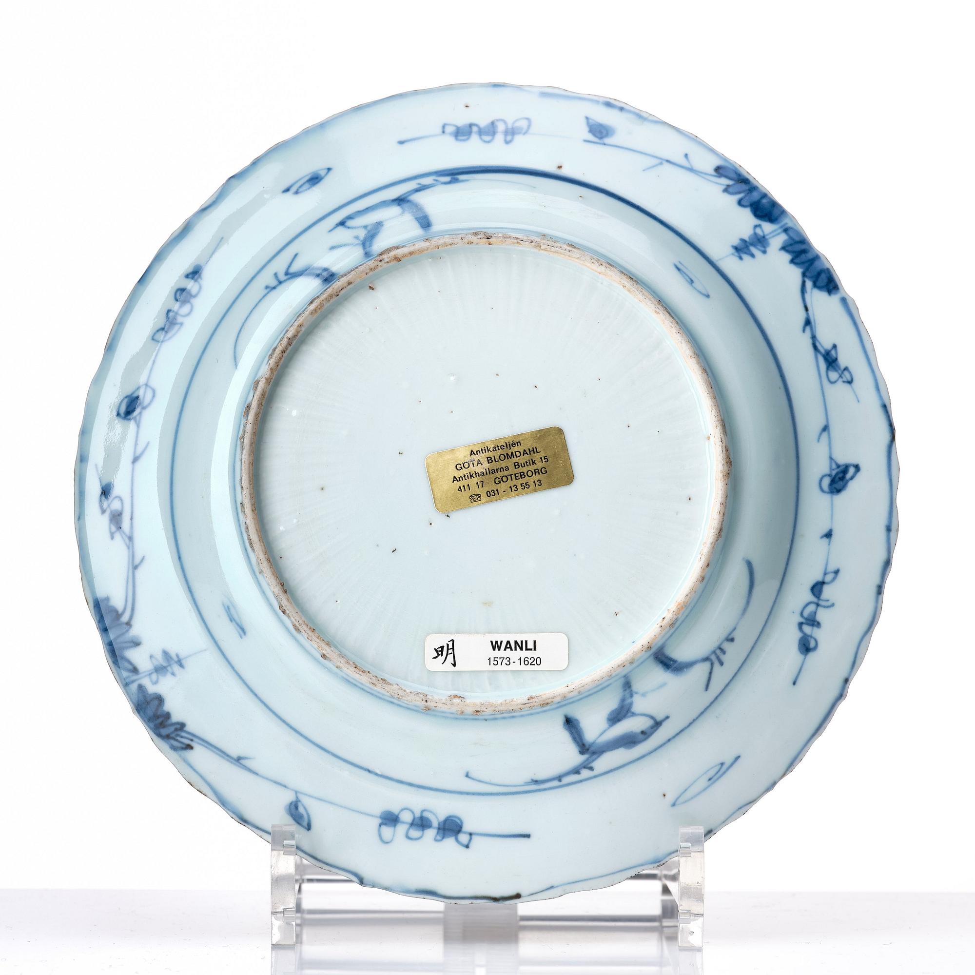 A set of two blue and white kraak dishes, Ming dynasty, Wanli (1572-1620).