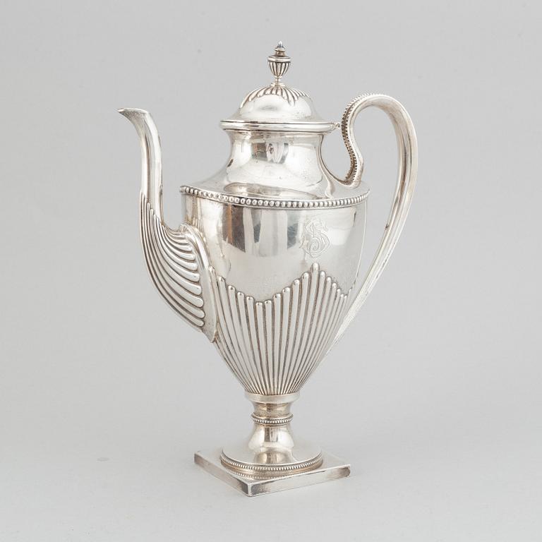 Kaffeservis, 3 delar, silver, gustaviansk stil, Suomen Kultasepät Oy, Åbo, Finland 1917.