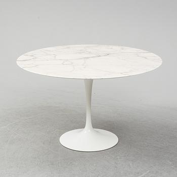 EERO SAARINEN, a 'Tulip' table by Knoll.