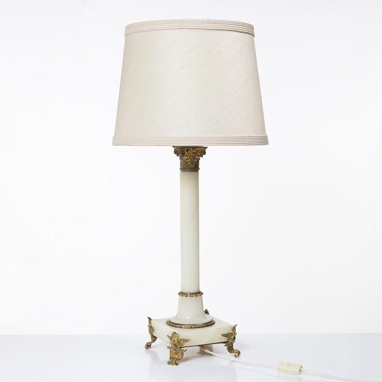 Bordslampa, 1900-talets första hälft.