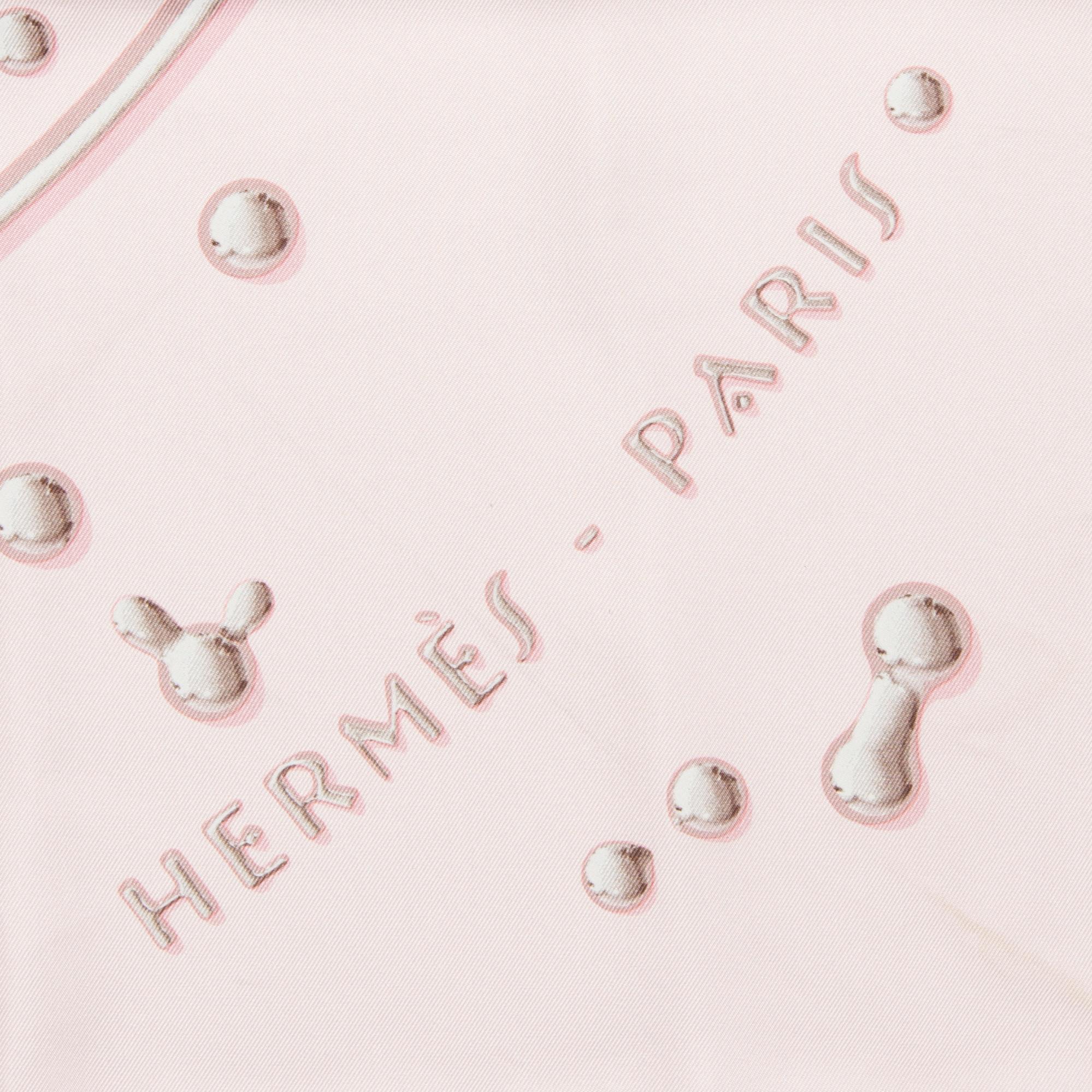 SCARF, Hermès, "Vif Argent".