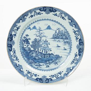 Fat, porslin, Kina, Qingdynastin, Qianlong (1736-95).
