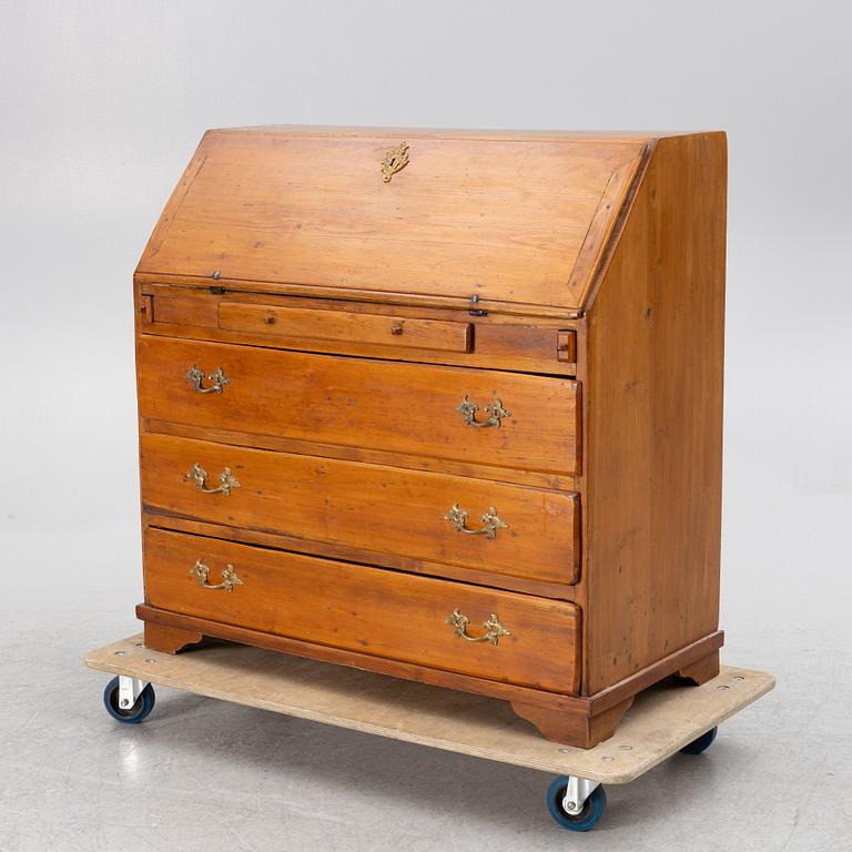 A secretaire, 18th/19th Century.