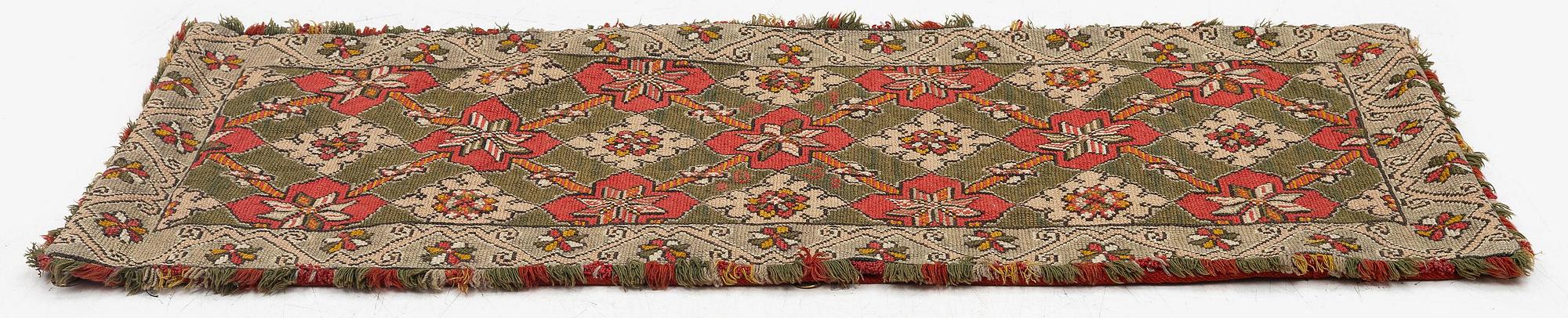 Åkdyna, korsstygnsbroderad, 105 x 45 cm, sannolikt Wemmenhögs härad, Sydvästra Skåne, daterad 1831.